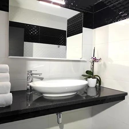 Appartement The - *
